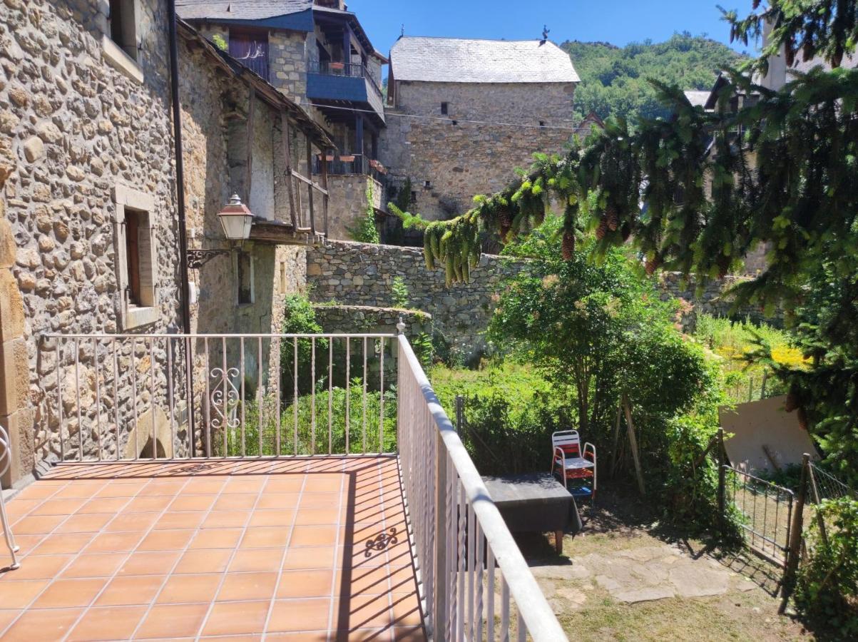Antigua Casa Chato - Tucasaenlospirineos El Pueyo de Jaca Buitenkant foto